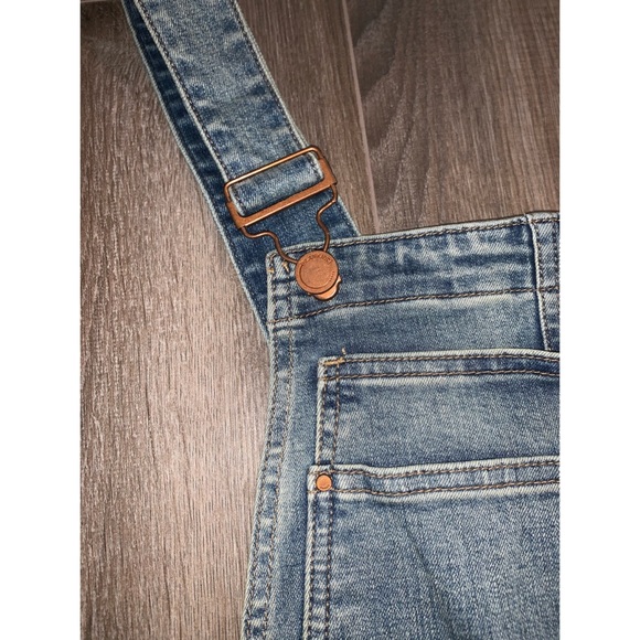 NWT Blank NYC Josey Denim Distressed Overalls size 28 RUNS BIG - Picture 8 of 9